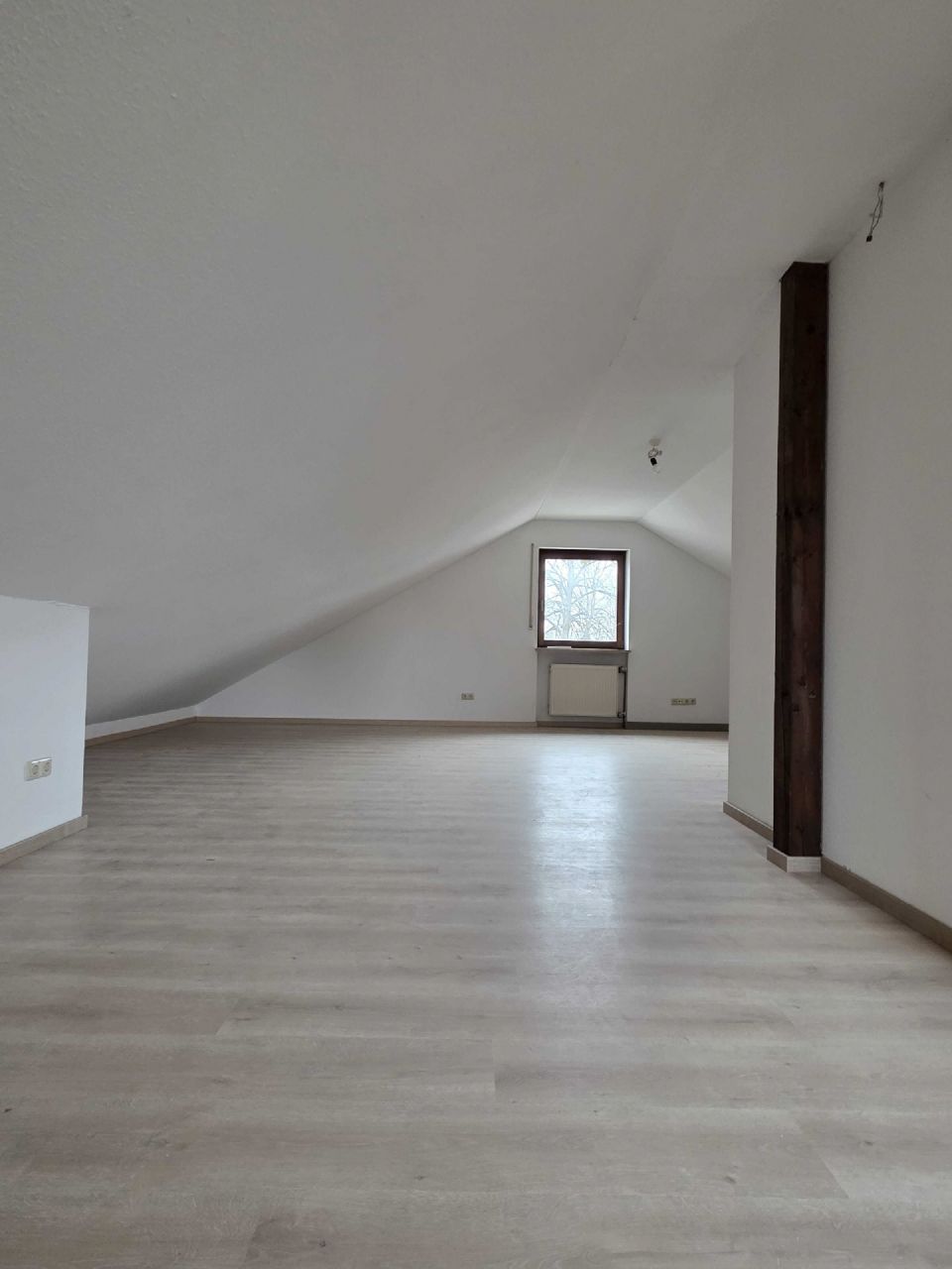 11DachgeschossSpeicher_2.jpg